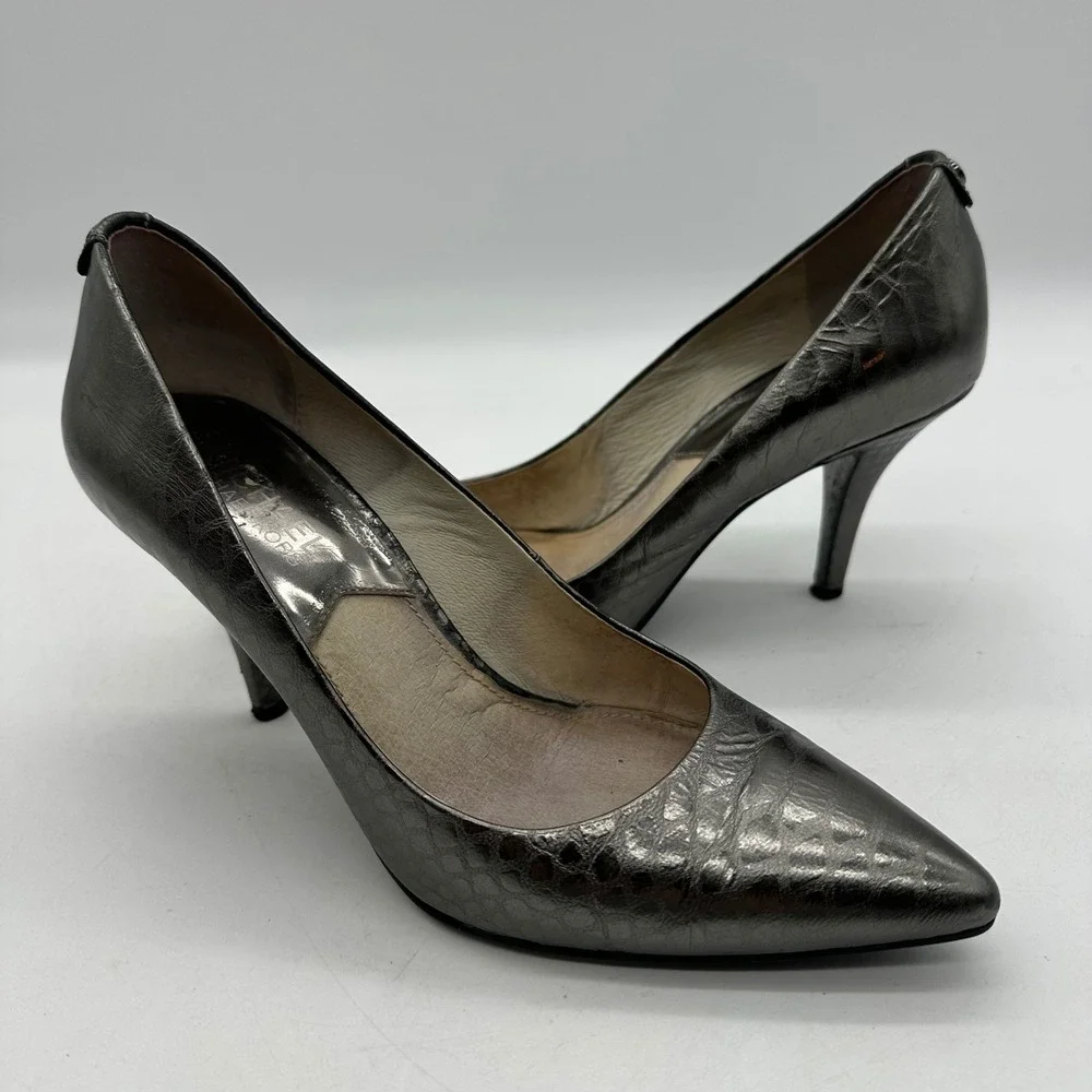 Michael Michael Kors Women 6M Pewter Metallic Croc Embossed Pointed Toe‎ Pumps